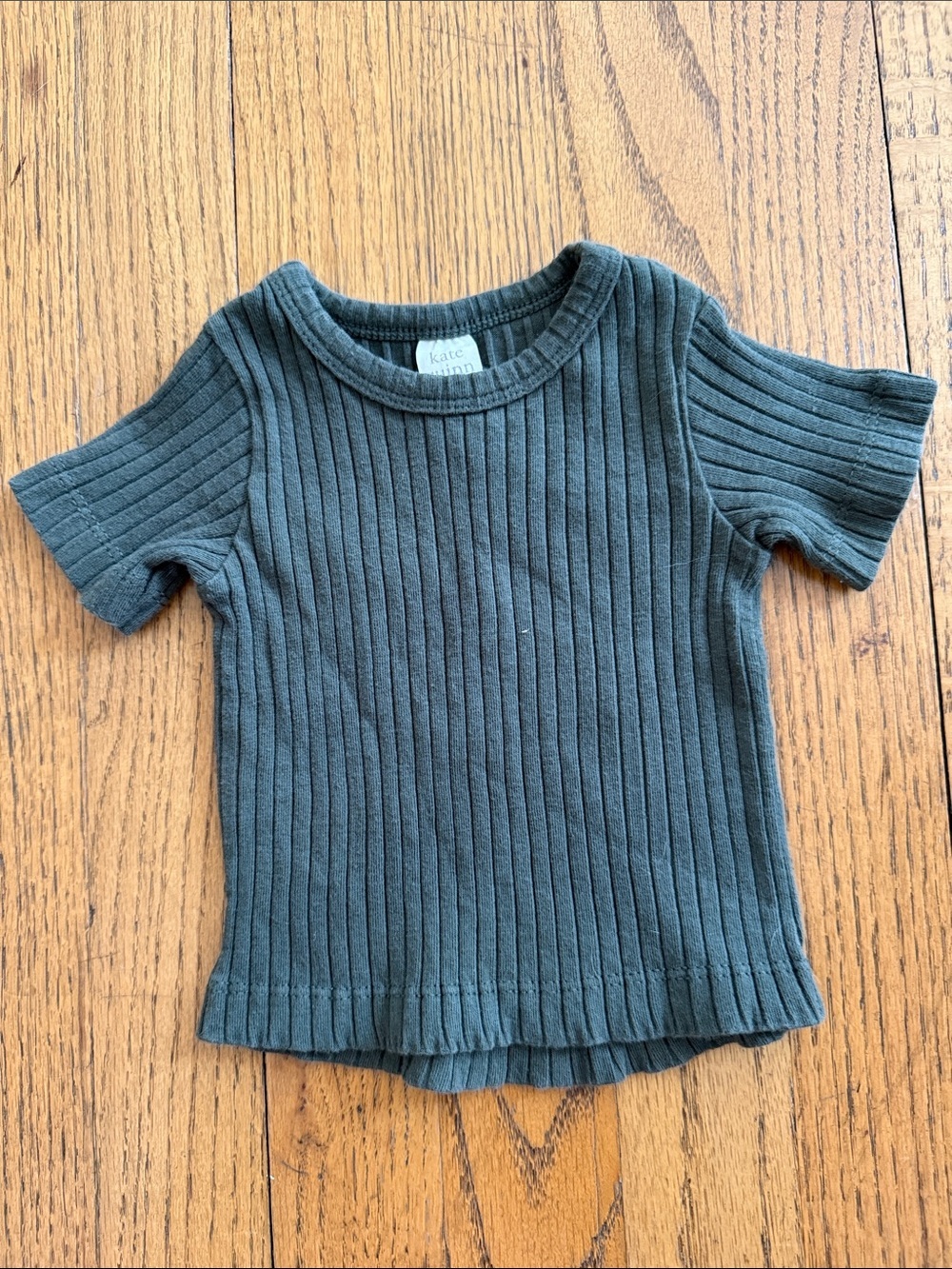 kate quinn Kids Ribbed Short Sleeve Tee - Charcoal Gray Green 0-3 months